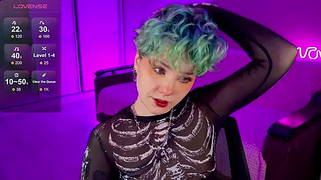 Snapshot of School_Love chatting on January 2025 01:10:02 PM School Love online show from January 2025 01:10:02 PM