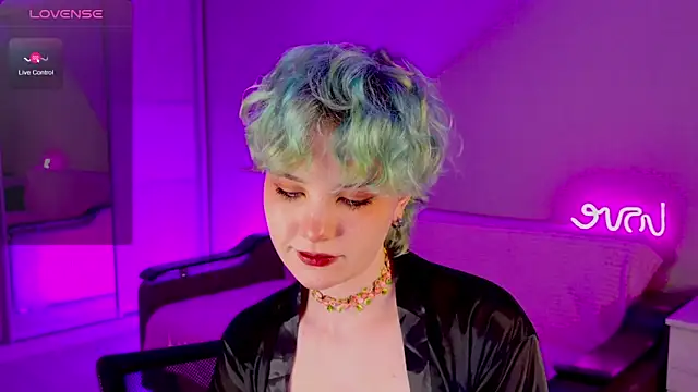 Snapshot of School_Love chatting on January 2025 04:08:01 PM School Love online show from January 2025 04:08:01 PM