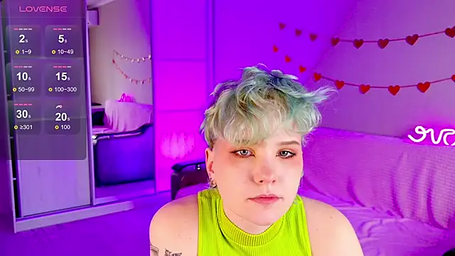 Snapshot of School_Love chatting on March 2025 01:02:01 PM School Love online show from March 2025 01:02:01 PM