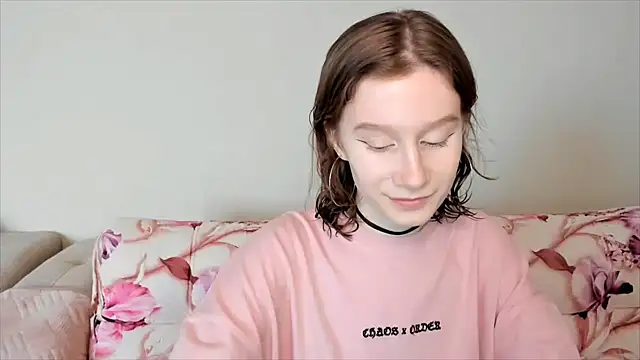 Snapshot of EnigmaSee chatting on December 2024 08:18:01 AM EnigmaSee online show from December 2024 08:18:01 AM