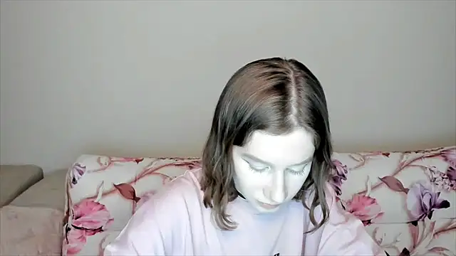 Snapshot of EnigmaSee chatting on December 2024 11:22:02 AM EnigmaSee online show from December 2024 11:22:02 AM