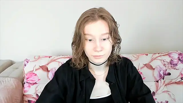 Snapshot of EnigmaSee chatting on December 2024 08:33:02 AM EnigmaSee online show from December 2024 08:33:02 AM