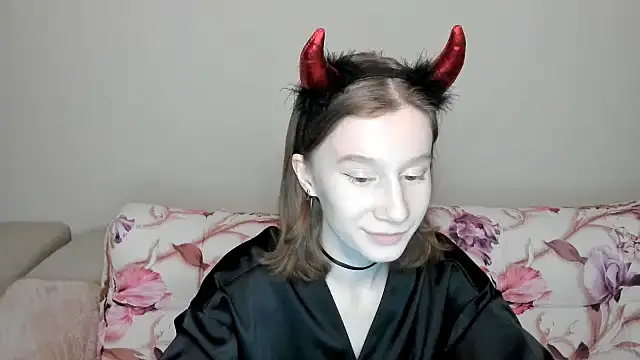 Snapshot of EnigmaSee chatting on December 2024 11:54:02 AM EnigmaSee online show from December 2024 11:54:02 AM