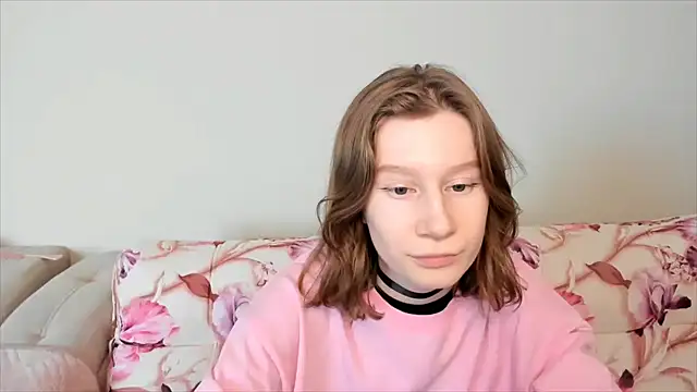 Snapshot of EnigmaSee chatting on January 2025 08:17:01 AM EnigmaSee online show from January 2025 08:17:01 AM