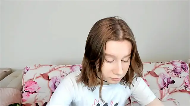 Snapshot of EnigmaSee chatting on January 2025 08:38:02 AM EnigmaSee online show from January 2025 08:38:02 AM