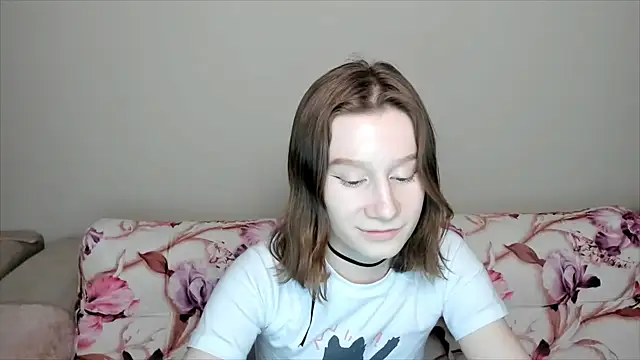 Snapshot of EnigmaSee chatting on January 2025 11:43:02 AM EnigmaSee online show from January 2025 11:43:02 AM