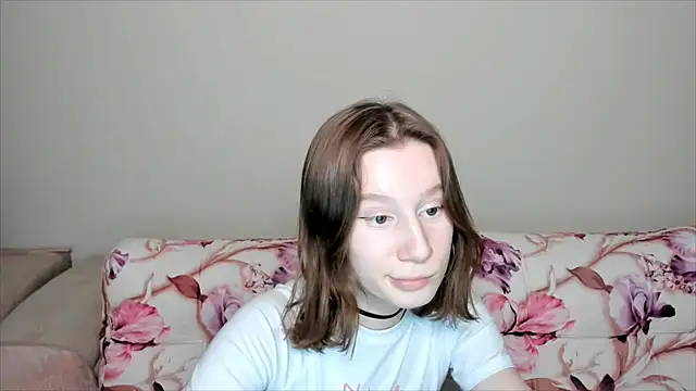 Snapshot of EnigmaSee chatting on January 2025 11:25:01 AM EnigmaSee online show from January 2025 11:25:01 AM