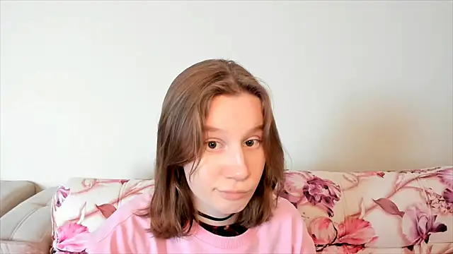 Snapshot of EnigmaSee chatting on January 2025 09:03:01 AM EnigmaSee online show from January 2025 09:03:01 AM