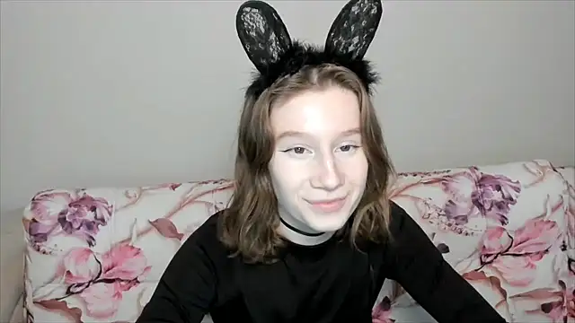 Snapshot of EnigmaSee chatting on January 2025 01:59:02 AM EnigmaSee online show from January 2025 01:59:02 AM