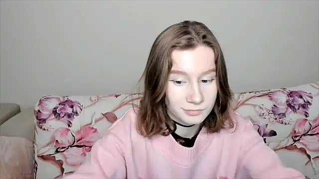 Snapshot of EnigmaSee chatting on January 2025 01:43:02 AM EnigmaSee online show from January 2025 01:43:02 AM