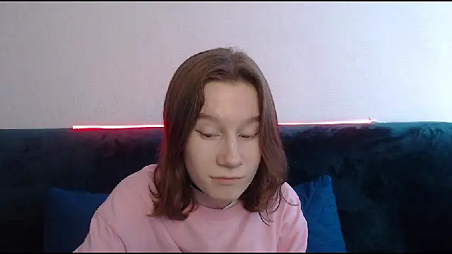 Snapshot of EnigmaSee chatting on February 2025 06:00:01 AM EnigmaSee online show from February 2025 06:00:01 AM