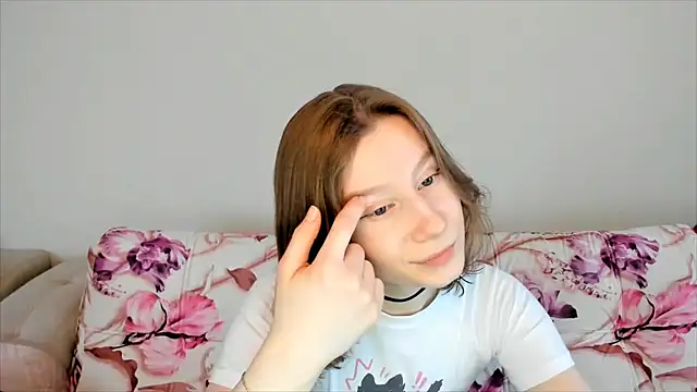 Snapshot of EnigmaSee chatting on February 2025 02:25:02 AM EnigmaSee online show from February 2025 02:25:02 AM