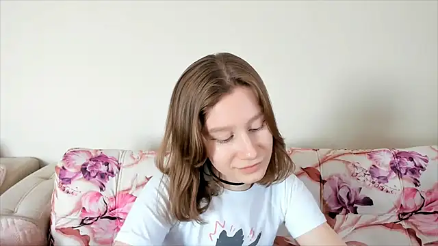 Snapshot of EnigmaSee chatting on February 2025 05:29:02 AM EnigmaSee online show from February 2025 05:29:02 AM