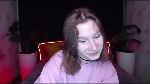 Snapshot of EnigmaSee chatting on February 2025 11:34:02 AM EnigmaSee online show from February 2025 11:34:02 AM