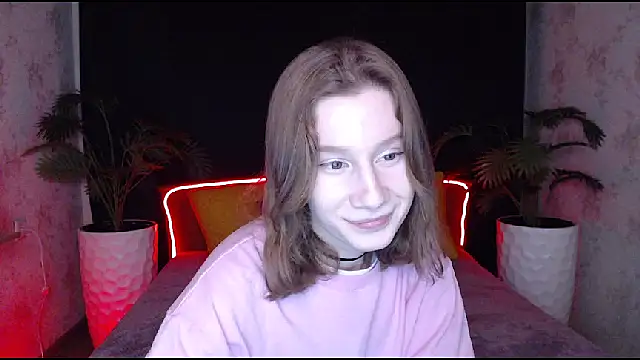 Snapshot of EnigmaSee chatting on February 2025 11:33:02 AM EnigmaSee online show from February 2025 11:33:02 AM