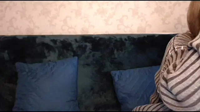 Snapshot of EnigmaSee chatting on February 2025 08:31:02 AM EnigmaSee online show from February 2025 08:31:02 AM