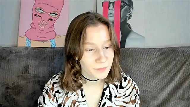 Snapshot of EnigmaSee chatting on February 2025 02:09:02 AM EnigmaSee online show from February 2025 02:09:02 AM