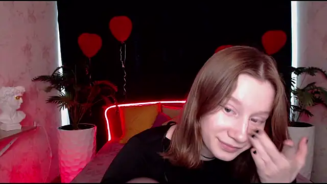 Snapshot of EnigmaSee chatting on March 2025 07:49:02 AM EnigmaSee online show from March 2025 07:49:02 AM