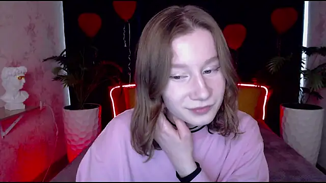 Snapshot of EnigmaSee chatting on March 2025 04:49:01 AM EnigmaSee online show from March 2025 04:49:01 AM