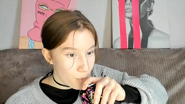 Snapshot of EnigmaSee chatting on March 2025 11:23:01 AM EnigmaSee online show from March 2025 11:23:01 AM