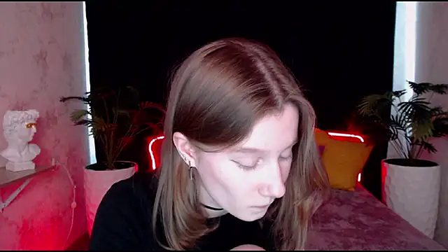 Snapshot of EnigmaSee chatting on March 2025 07:47:02 AM EnigmaSee online show from March 2025 07:47:02 AM