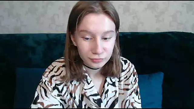 Snapshot of EnigmaSee chatting on March 2025 09:13:01 AM EnigmaSee online show from March 2025 09:13:01 AM