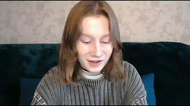 Snapshot of EnigmaSee chatting on March 2025 01:31:01 AM EnigmaSee online show from March 2025 01:31:01 AM