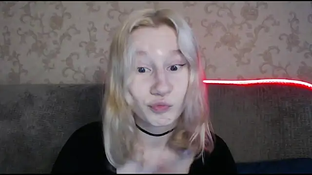 Snapshot of EnigmaSee chatting on September 2025 01:44:02 AM EnigmaSee online show from September 2025 01:44:02 AM