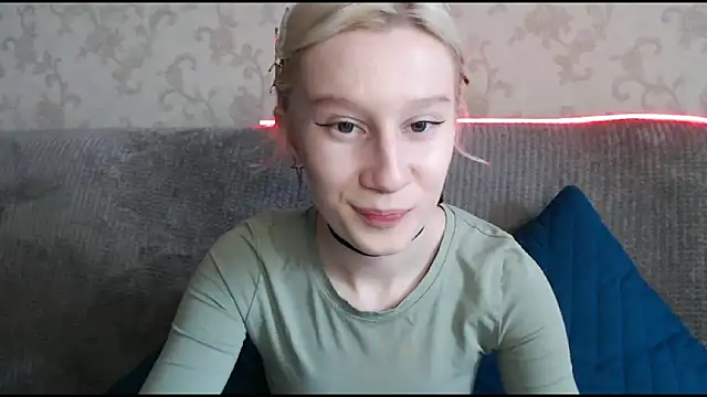 Snapshot of EnigmaSee chatting on October 2025 08:55:01 AM EnigmaSee online show from October 2025 08:55:01 AM