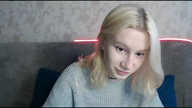 Snapshot of EnigmaSee chatting on October 2025 08:14:01 AM EnigmaSee online show from October 2025 08:14:01 AM