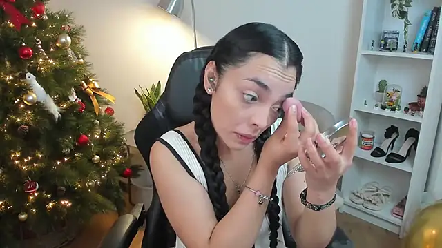  BellaEvans  online show from December 2025 05:48:01 AM