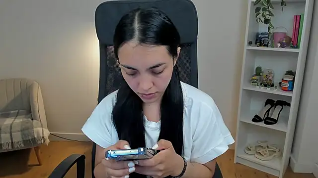  BellaEvans  online show from June 2026 04:52:02 AM