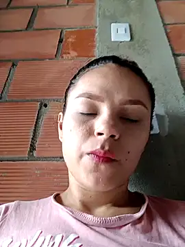 Mommy-Hot online show from February 2025 06:37:01 PM