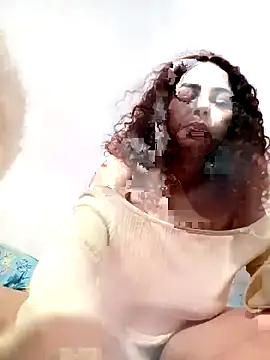 Mommy-Hot online show from November 2025 03:19:01 AM