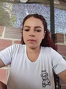 Snapshot of Mommy-Hot chatting on July 2026 01:37:02 PM Mommy-Hot online show from July 2026 01:37:02 PM