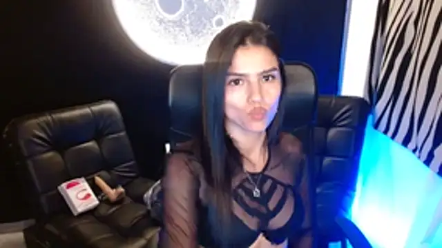 Snapshot of cloe_fox chatting on November 2025 06:36:01 AM cloe fox online show from November 2025 06:36:01 AM