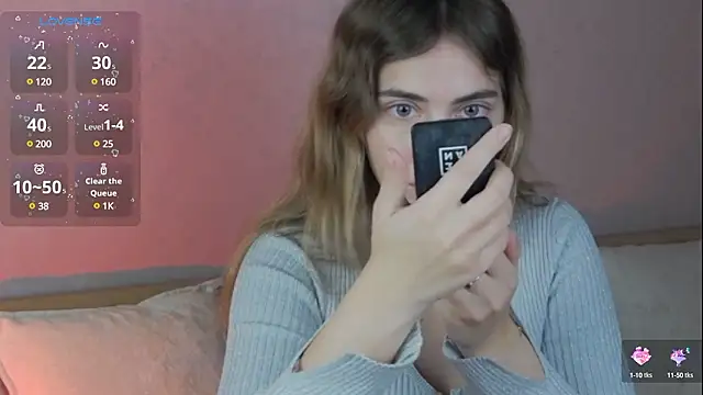 Snapshot of chloi_hes chatting on December 2024 10:41:01 AM chloi hes online show from December 2024 10:41:01 AM
