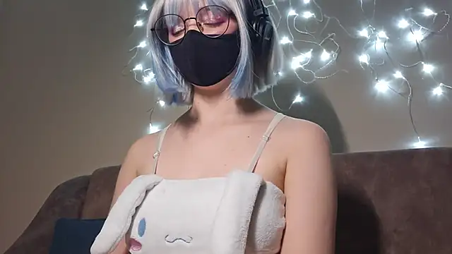 DanaWard online show from September 2025 08:08:01 PM