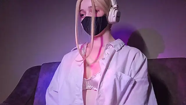 DanaWard online show from April 2026 10:40:01 PM