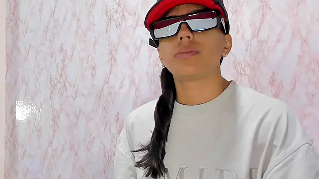 BarbieHotLaura online show from January 2025 04:38:01 PM