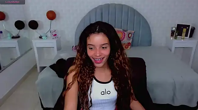 Snapshot of charlotte_0309 chatting on January 2025 12:06:02 AM charlotte 0309 online show from January 2025 12:06:02 AM