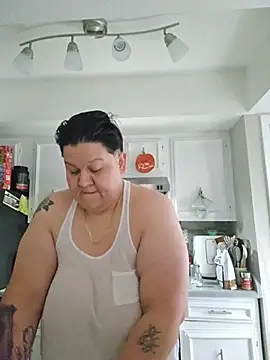 Snapshot of DevilDahm chatting on November 2025 08:29:01 PM DevilDahm online show from November 2025 08:29:01 PM