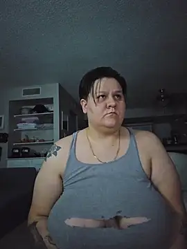 Snapshot of DevilDahm chatting on November 2025 04:24:02 AM DevilDahm online show from November 2025 04:24:02 AM