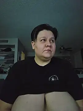 Snapshot of DevilDahm chatting on December 2025 05:05:01 AM DevilDahm online show from December 2025 05:05:01 AM