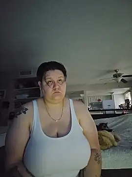 Snapshot of DevilDahm chatting on January 2026 11:29:01 PM DevilDahm online show from January 2026 11:29:01 PM