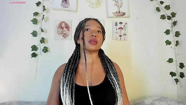 Snapshot of sara_sophieee chatting on January 2025 01:30:01 AM sara sophieee online show from January 2025 01:30:01 AM