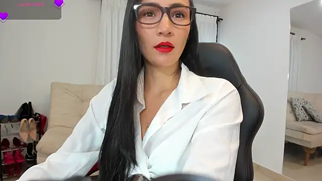 Snapshot of coniie_jhons chatting on May 2026 11:39:02 AM coniie jhons online show from May 2026 11:39:02 AM