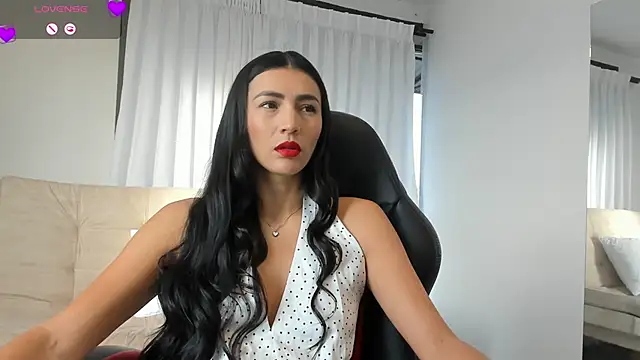 Snapshot of coniie_jhons chatting on May 2026 11:50:01 AM coniie jhons online show from May 2026 11:50:01 AM