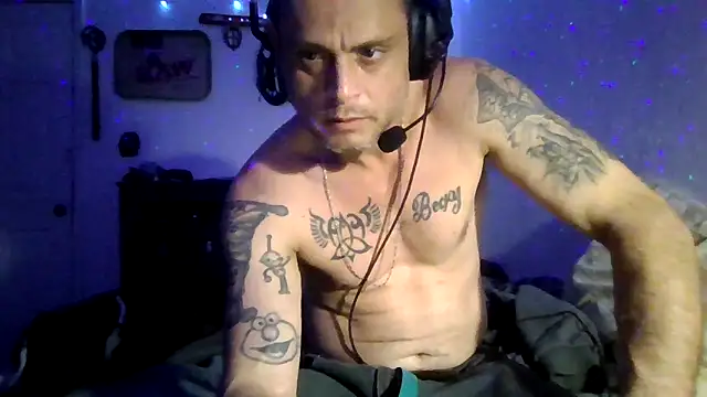 Snapshot of Buffshagswell chatting on February 2025 10:20:02 PM Buffshagswell online show from February 2025 10:20:02 PM