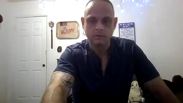 Snapshot of Buffshagswell chatting on February 2025 12:45:02 PM Buffshagswell online show from February 2025 12:45:02 PM